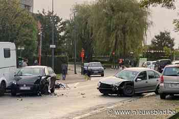 Moeder en drie kindjes overgebracht naar ziekenhuis na ongeval: “Waren onder de indruk”