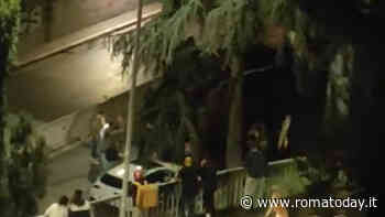 Mercoledì nero a Casal Bruciato. Il sottopasso chiuso riapre e una Lamborghini si schianta: due feriti