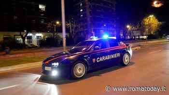 Spari a Roma: per due volte prova a investire un carabiniere, il militare esplode colpo di pistola