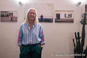 “Mensen een glimlach op het gezicht brengen is mijn missie”: Christa (56) presenteert haar eerste fotoboek.