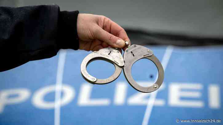 Polizei sucht Schleuser: Sechs Migranten bei Nußdorf am Inn abgesetzt