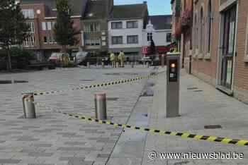 Markt afgesloten door gasgeur: “Alle personeelsleden van gemeentehuis naar huis gestuurd”