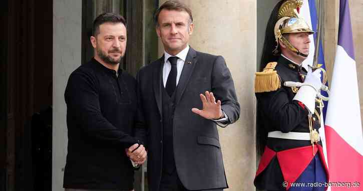 Selenskyj zu Gesprächen in Paris eingetroffen