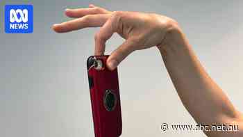 'Completely gutted': Aussies getting hit by criminal networks' fake phone scams