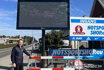 Schermen aan straatkant tonen voortaan info van stad en boodschappen van lokale handel