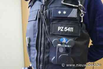 Opschorting voor jongeman die kogelwerende vest van politieman scheurt