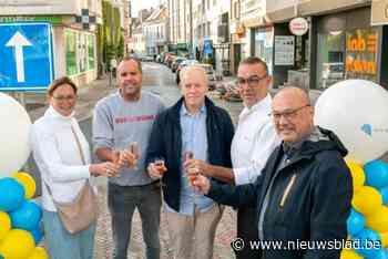Handelaars Kokkelbeekstraat vieren heraangelegd kruispunt: “Bereikbaarheid via Parklaan is forse verbetering”