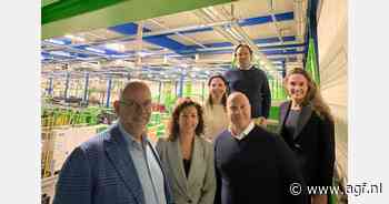 Thierry Aartsen (VVD) op bezoek bij Heemskerk fresh & easy in het kader van arbeidsmigratie