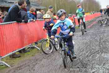 Robotlandcross organiseert opnieuw jeugdinitiatie: “Kinderen leven zich uit in het veld en daarna supporteren voor hun idolen”