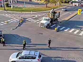 Downed light pole adds to rush hour problems at Meadowlands and Merivale