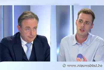 Opvallend moment tijdens ultiem duel tussen D’haese (PVDA) en De Wever (N-VA): “Hier een stressbal, cadeautje van de PVDA”