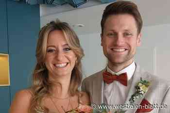 Pfadfinder und Gast aus den USA überraschen Brautpaar