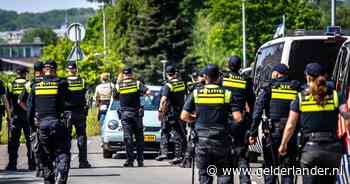 Is de man die met een aanslag in Arnhem dreigde een terrorist? ‘Er zijn groepen met cobra’s onderweg’