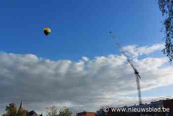 Vlaams Belang Zoersel vliegt met eigen VB-luchtballon over regio om verstedelijking aan te klagen