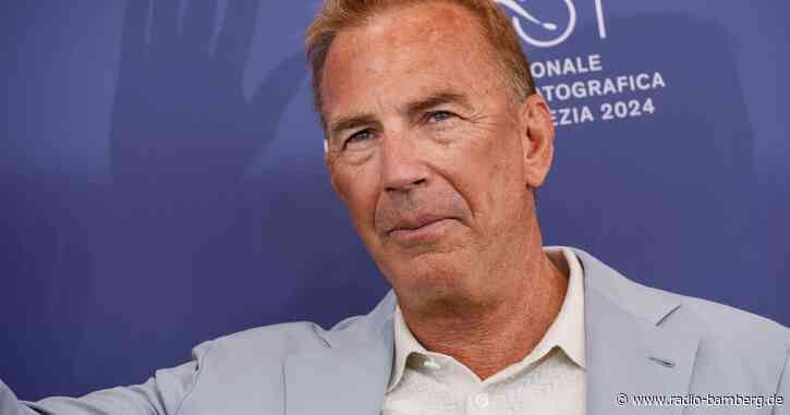 Kevin Costner nimmt Song auf – Spende für Hurrikan-Opfer