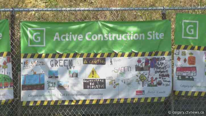 Street-level or elevated tracks? Province reviewing options for Calgary's Green Line