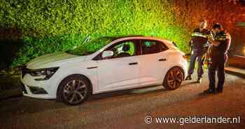 Man (22) slaat op de vlucht bij politiecontrole en wordt aangehouden na achtervolging