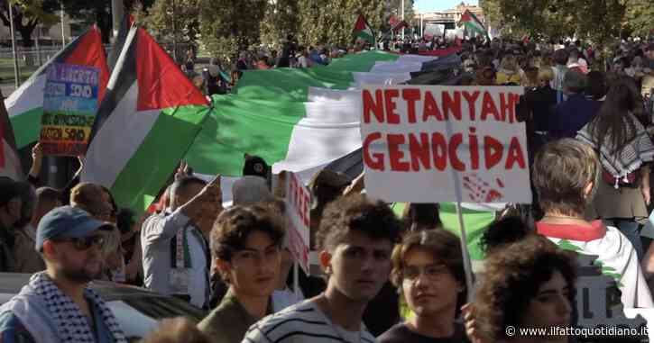 Nuovo corteo pro-Palestina a Roma una settimana dopo gli scontri: bandiere palestinesi, slogan e cartelli contro Israele e Netanyahu