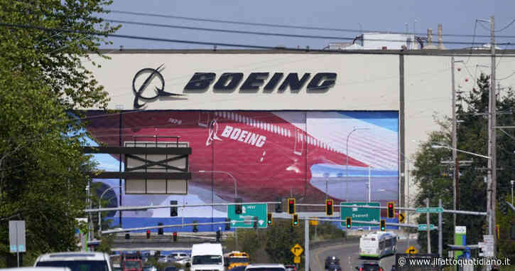 Boeing licenzia il 10% dei dipendenti: “Serve cambiamento strutturale, situazione difficile”