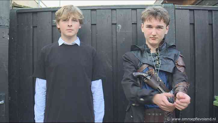 Urk - Urker tieners voor een dag in een andere wereld: "Meer dan alleen verkleden"