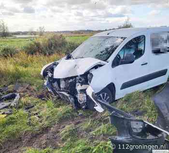 Automobilist vliegt uit de bocht op het Slochterdiep