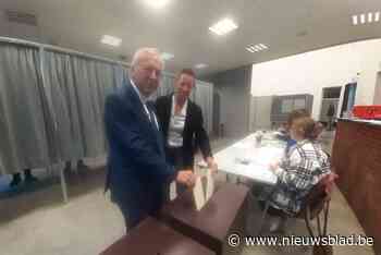 LIVE VLAAMSE ARDENNEN. Burgemeester Marnic De Meulemeester kan voor het eerst in 30 jaar niet op zichzelf stemmen: “Bijzonder gevoel”