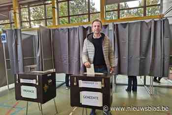 LIVE REGIO KORTRIJK. De stembureaus zijn open, politieke kopstukken beginnen hun stem uit te brengen