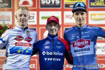 Michael Vanthourenhout botst op Lars van der Haar in Beringen, Eli Iserbyt gediskwalificeerd