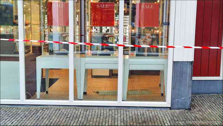 Lelystad - Overval op juwelier in Batavia Stad