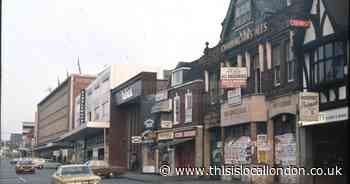 PHOTOS: Romford's first Chinese restaurant and Debenhams in the 1970s
