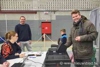 VERKIEZINGSDAG. In Geel blijken coalitiepartners aan elkaar gewaagd