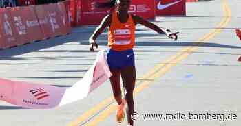 Kenianerin Chepngetich läuft in Chicago Marathon-Weltrekord