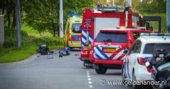 Ze roepen nog ‘Bro, doe rustig aan! Remmen!’ Maar het is al te laat: ‘Zeven dagen per week huil ik’