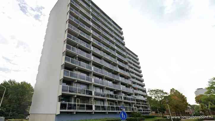 72-jarige Irma is kapotte lift in flat beu: 'Ik voel me echt opgesloten'