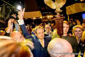 Als een keizer eist Bart De Wever de sjerp van Antwerpen op: “Maar afgelopen nacht was het bleiten als een baby”