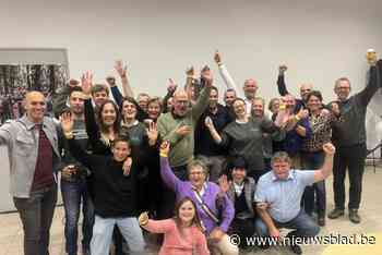 VERKIEZINGSDAG.  Gilles Bultinck (Volk*) behaalt absolute meerderheid in Vosselaar: “Ik kan alleen maar fier zijn op onze groep”