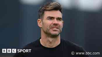 Anderson has 'urge' to extend playing career