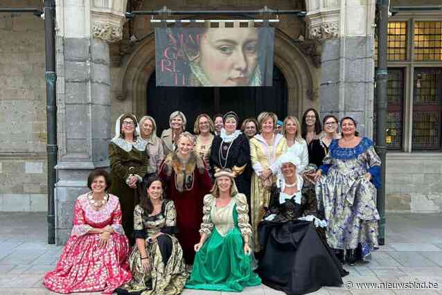 Ambassador Club Ladies in middeleeuwse klederdracht naar expo Margaretha