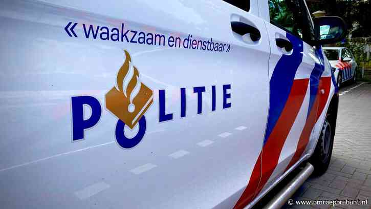Man op snelweg geduwd bij ruzie op vluchtstrook, auto rijdt over zijn hand