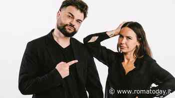 Lele Sarallo debutta al Teatro Parioli con "Scusate il ritardo"