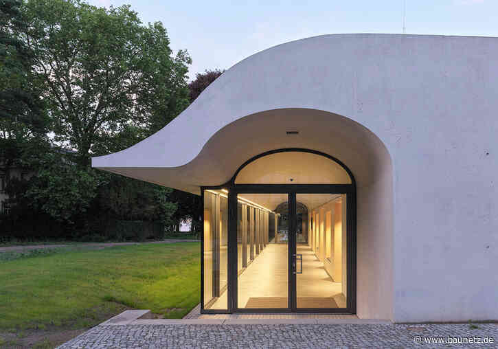 Gedenkstätte Haus der Wannsee-Konferenz
 - Seminargebäude von Staab Architekten in Berlin