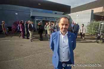 Vijf jaar geleden deed hij een aanzoek, maar burgemeester Tom Cox stapt pas volgend jaar in huwelijksbootje: “Tijd vloog voorbij”