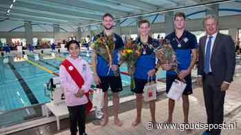 Leden Goudse Reddingsbrigade krijgen Goudse sportpenningen