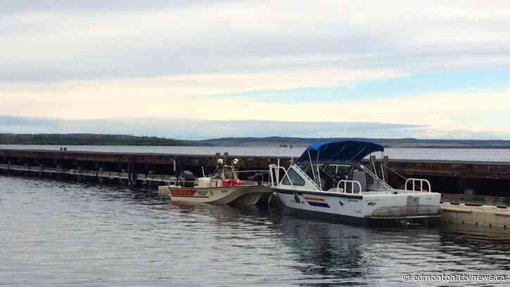 5-year-old girl dead after canoe capsizes at Wabamun Lake