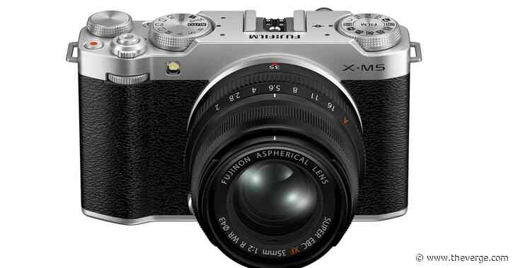 Fujifilm goes after aspiring vloggers with its new $800 X-M5 camera