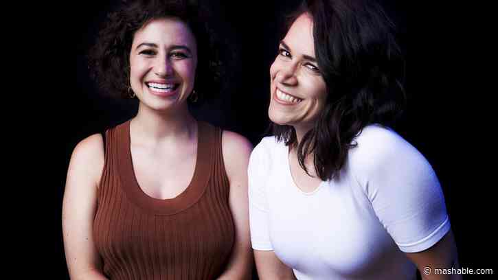 A scene from 'Broad City' birthed TikTok's phrase of the week: 'In da clerb, we all fam'