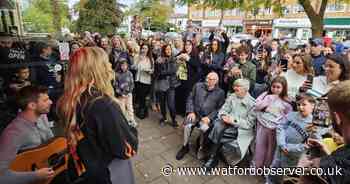 Bakery owner reveals why Ella Henderson performed a surprise set