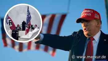 Trump-Fans schwenken Hakenkreuz-Flaggen bei Wahlkampfveranstaltung in Florida