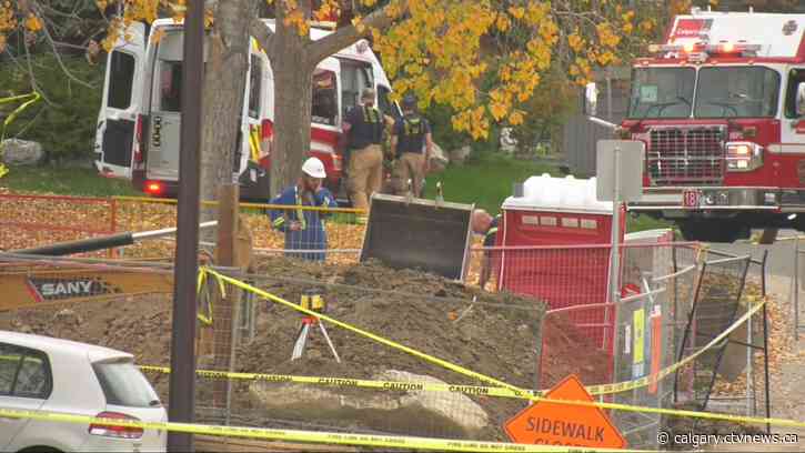 Homes evacuated after contractors hit gas line in northwest Calgary