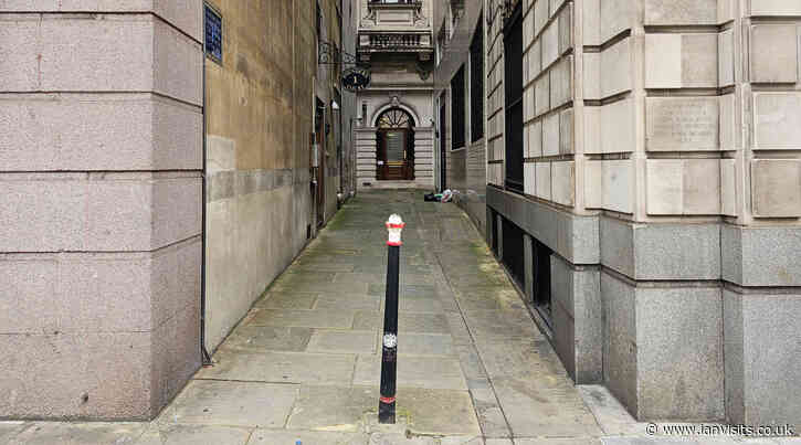 London’s Alleys: Founders’ Court, EC2